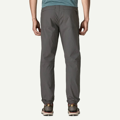 Men's Quandary Joggers - US 6880