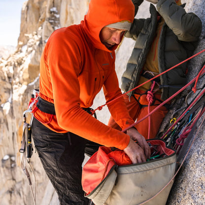 Men's R1® Ultralight Hoody - US 2304