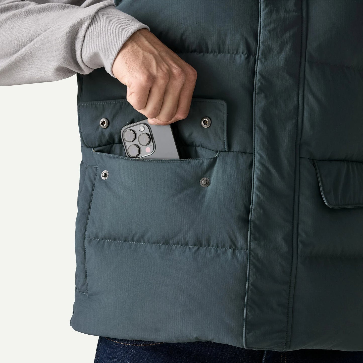 Men's Sisar Down Vest - US 2267