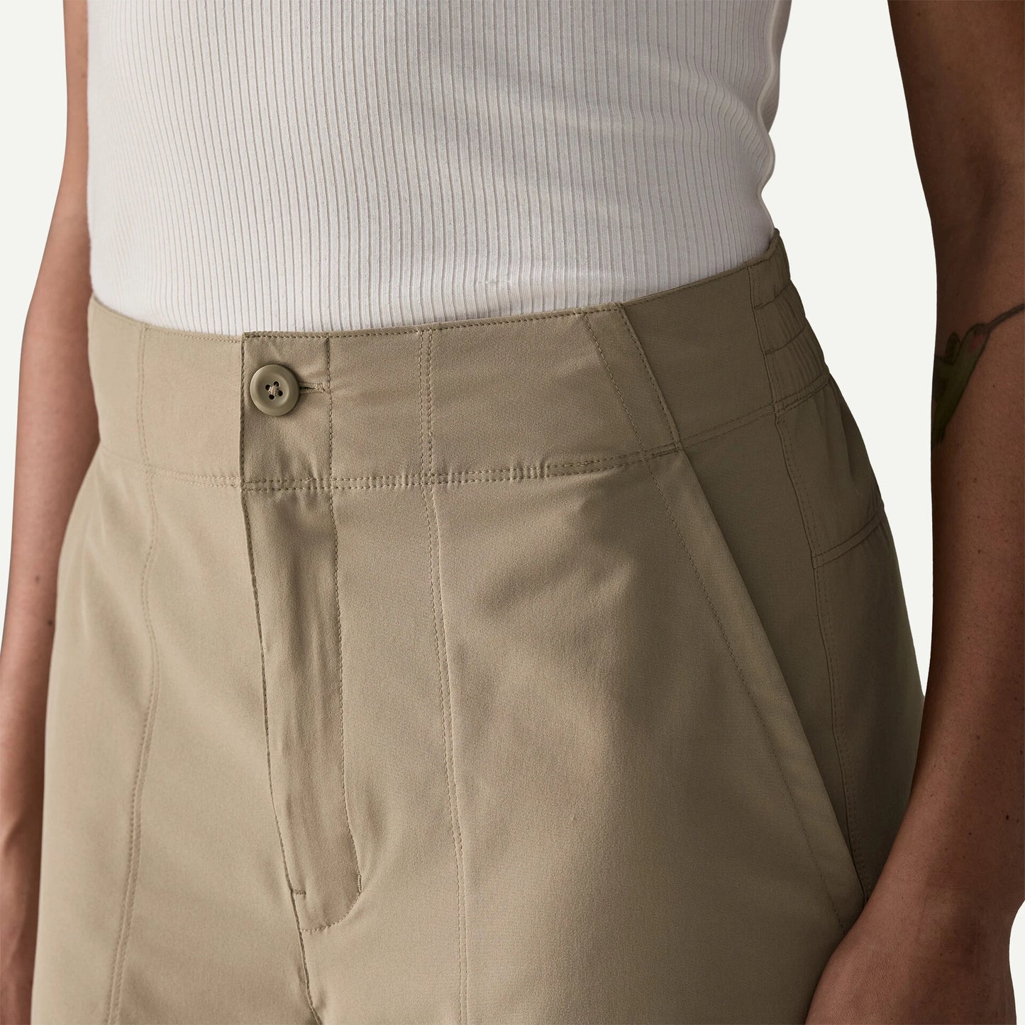 Women's Roamwith Shorts - US 4323