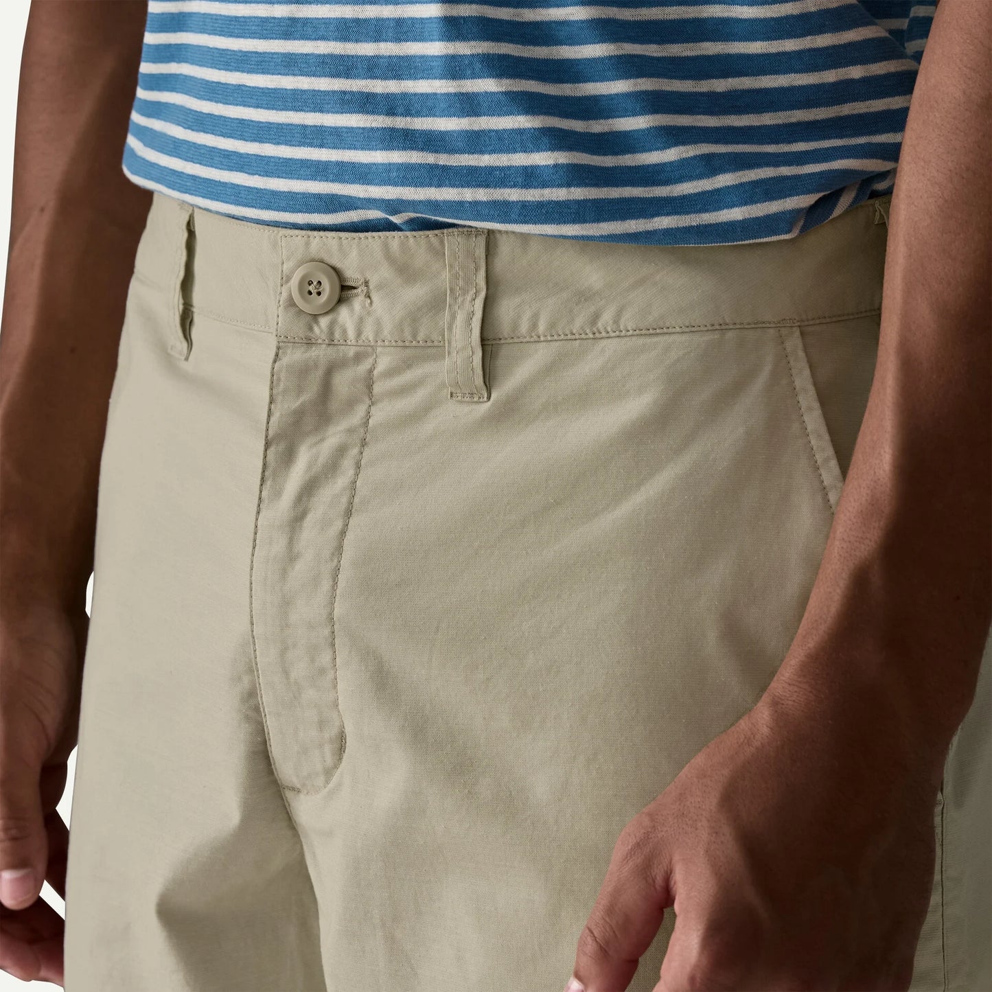 Men's Lightweight All-Wear Shorts - 8" - US 2149